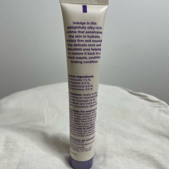 Meaningful Beauty Cindy Crawford Skin Brightening And Neck Treatment 1.7 Fl Oz - Picture 4 of 6